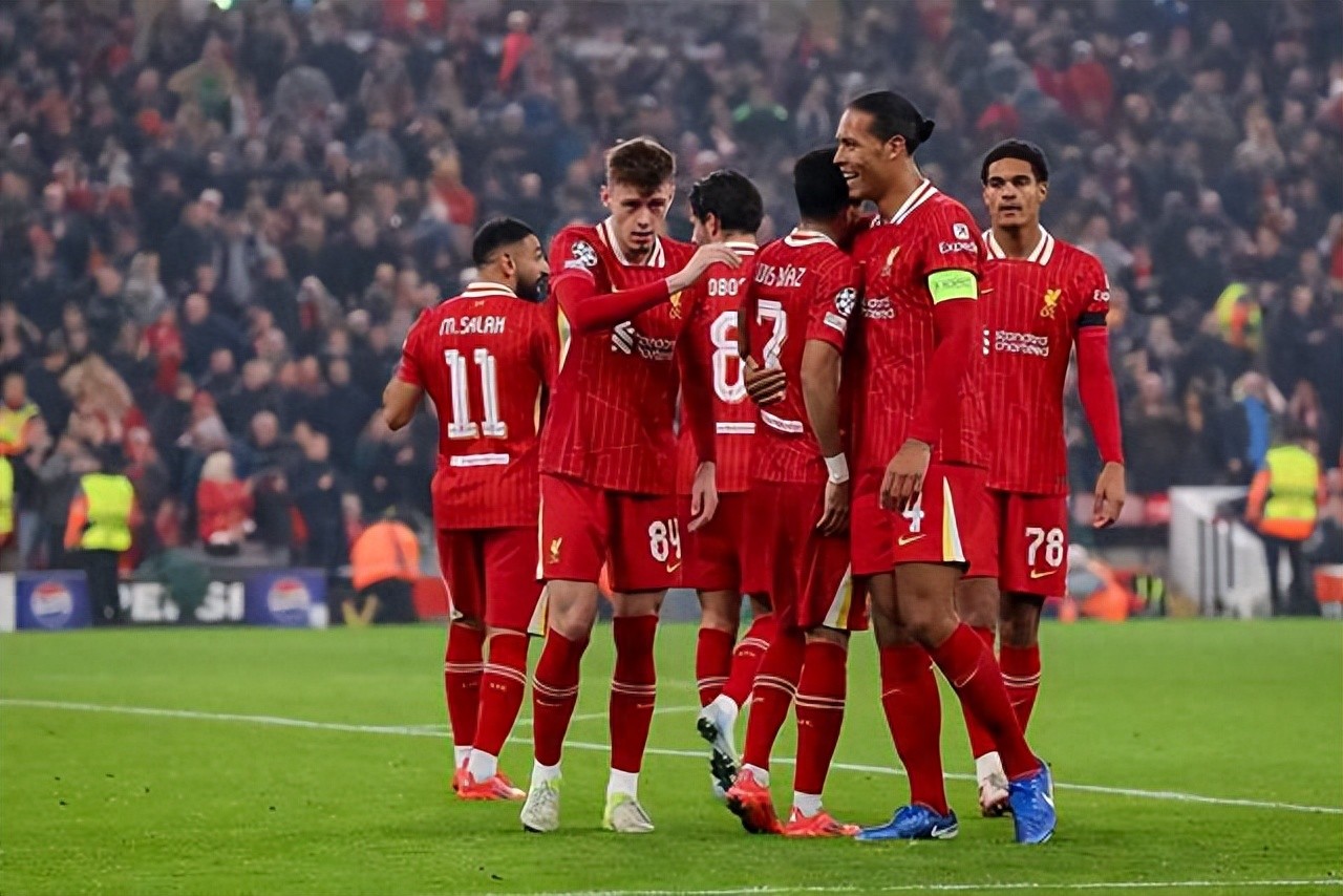 重磅！转会期阿贾克斯备战社区盾莱万多夫斯基与50激战法国队分钟，瑞士队球迷欢呼的简单介绍江南体育平台